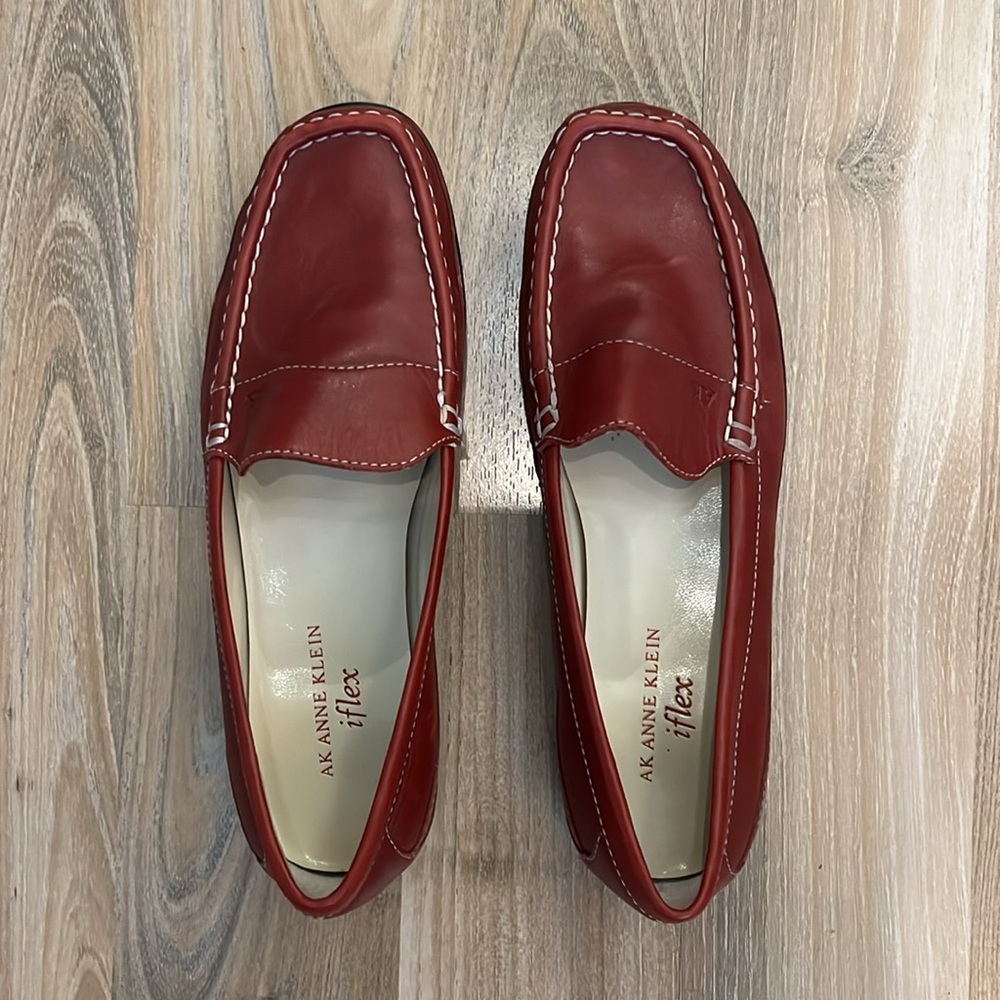 Anne Klein flats - Picture 2 of 5